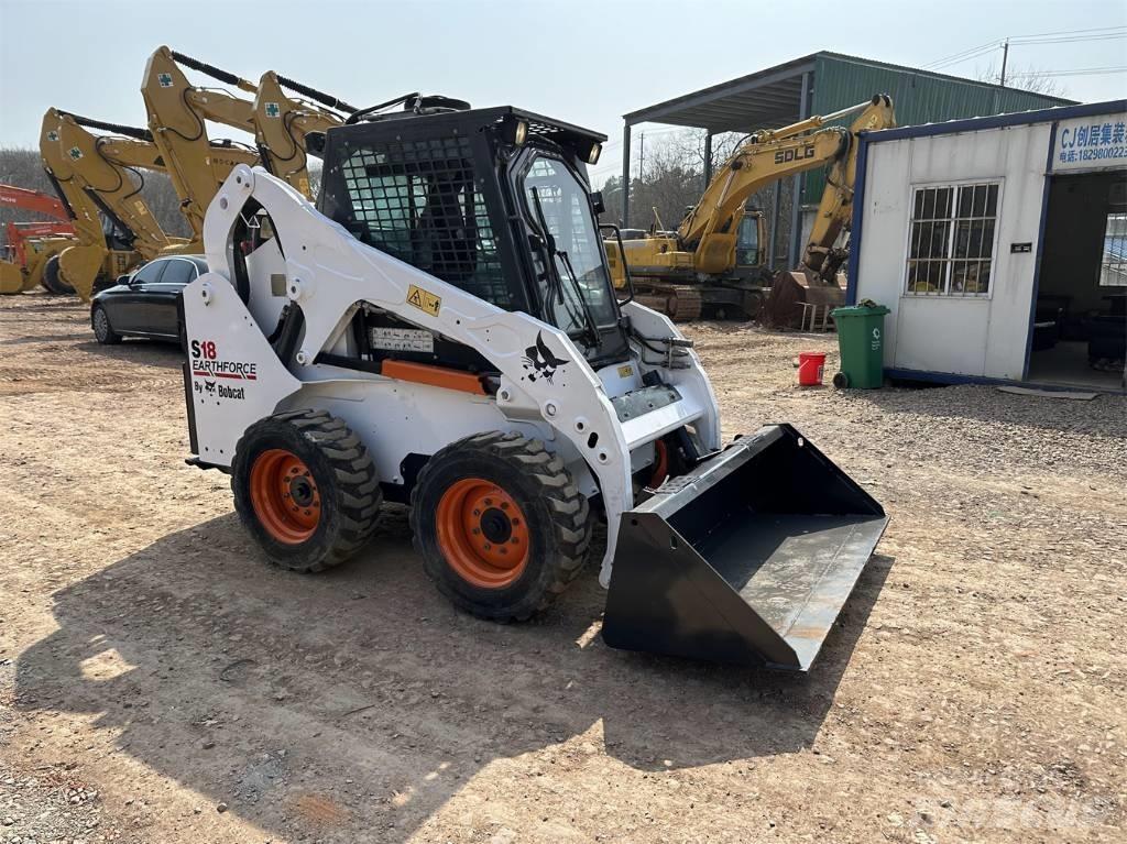 Bobcat S18 滑移装载机