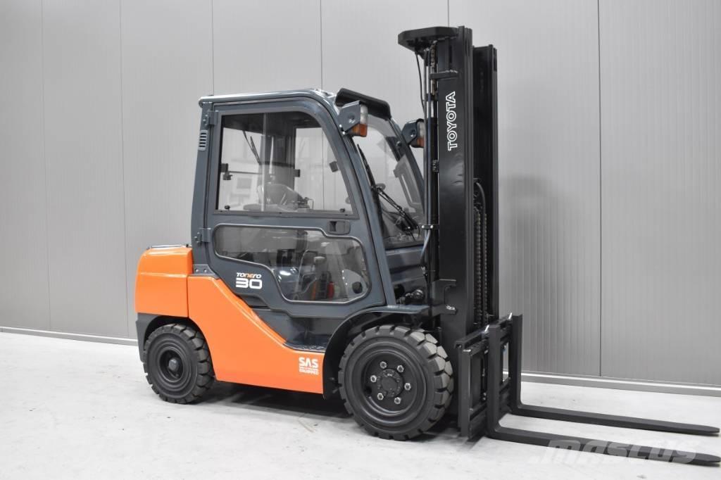 Toyota 06-8FD30F 柴油叉车