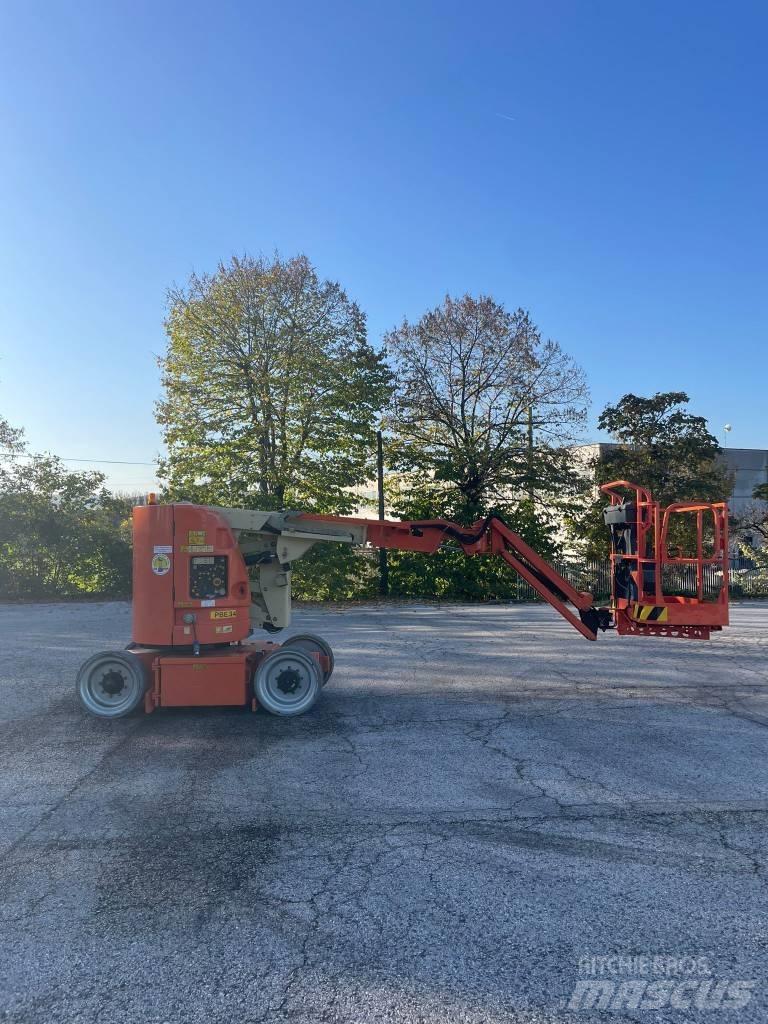 JLG 300 AJP 曲臂高空工作平台