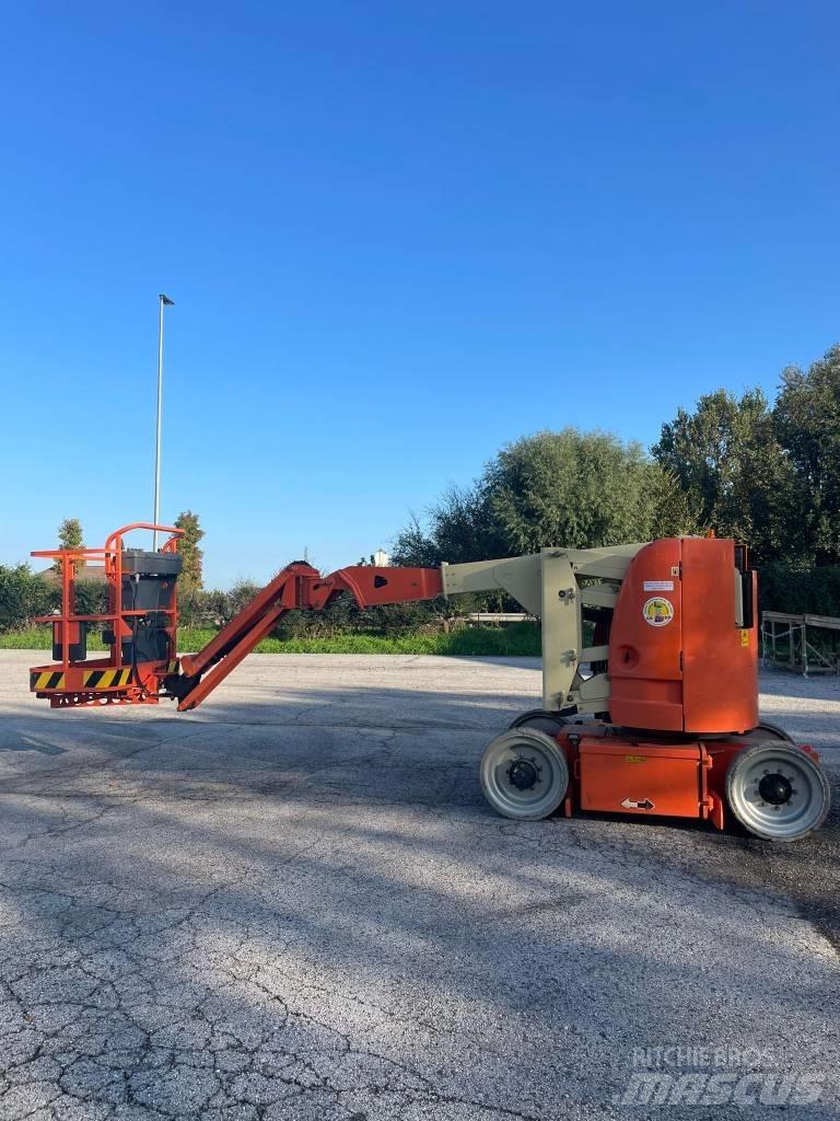 JLG 300 AJP 曲臂高空工作平台