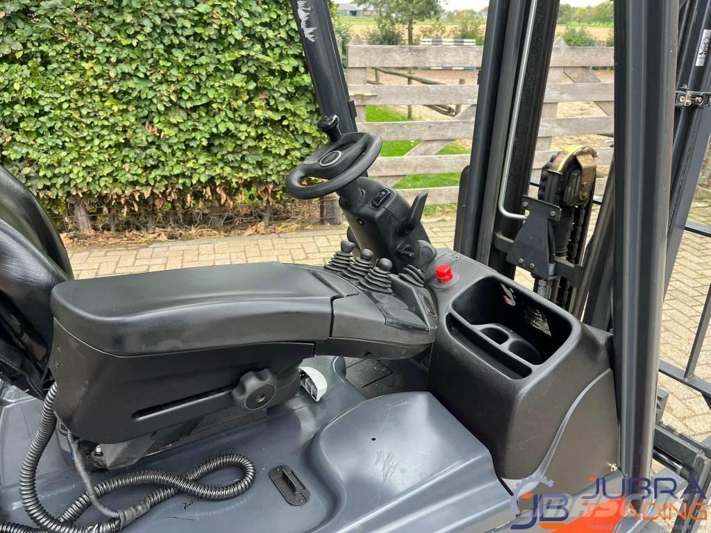 Linde E14-02 电动叉车