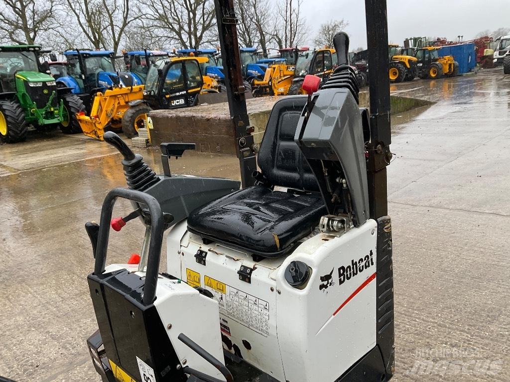 Bobcat E 10 小型挖掘机