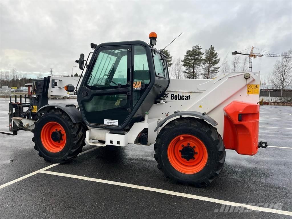 Bobcat T40170 伸缩臂叉装车|叉装车