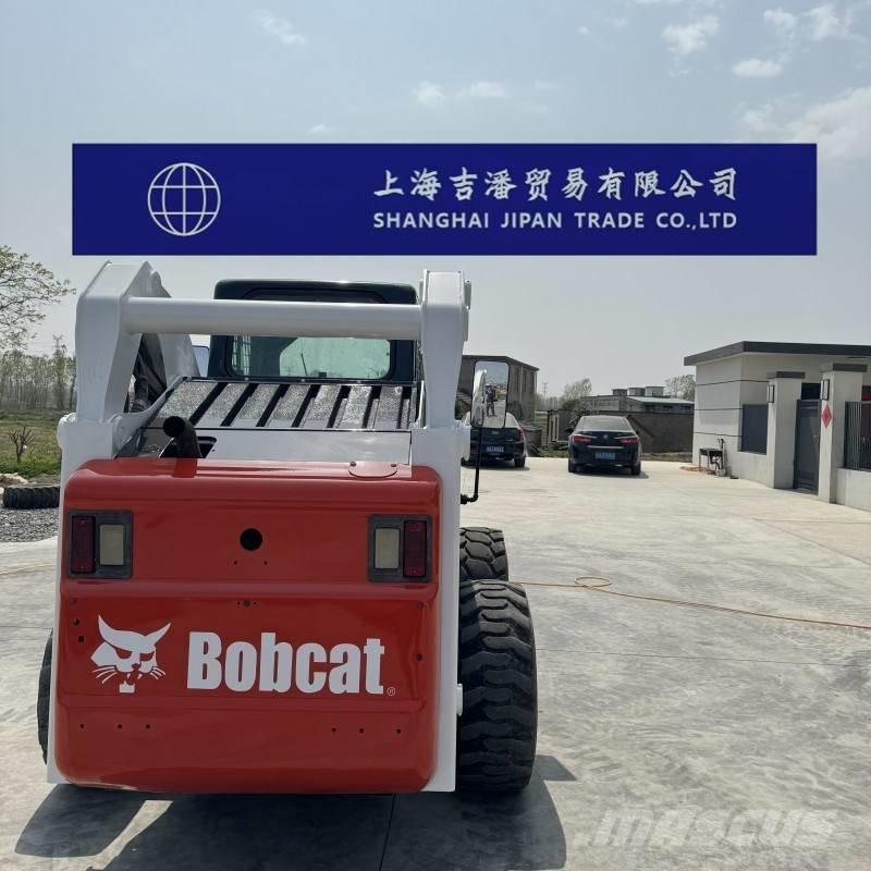 Bobcat S 300 滑移装载机