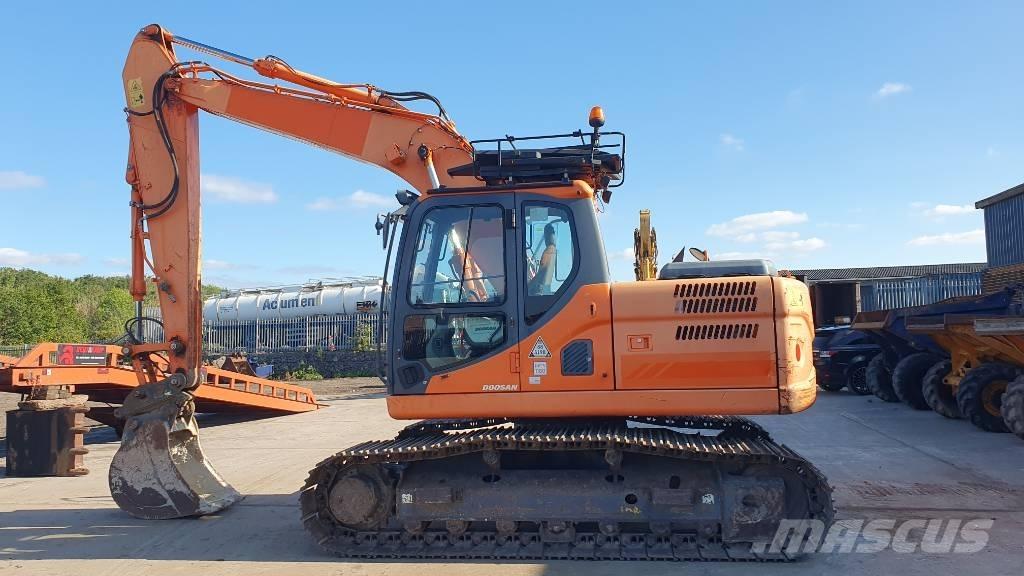 Doosan DX160LC-3 履带挖掘机
