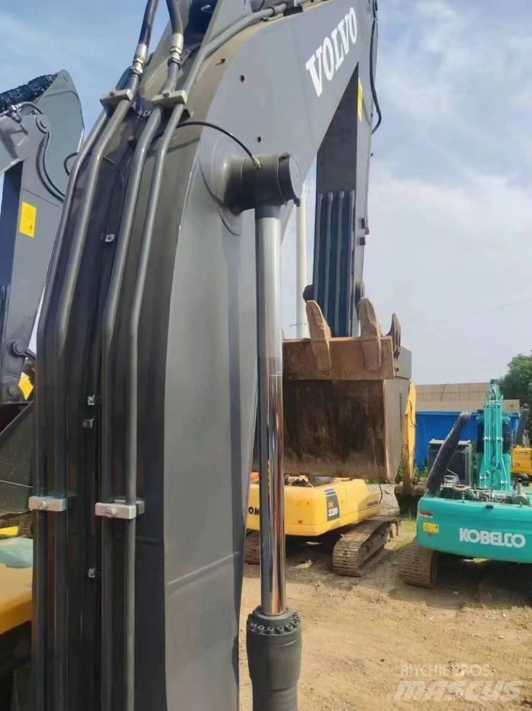 Volvo EC 240 履带挖掘机