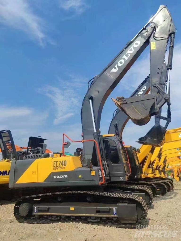 Volvo EC 240 履带挖掘机