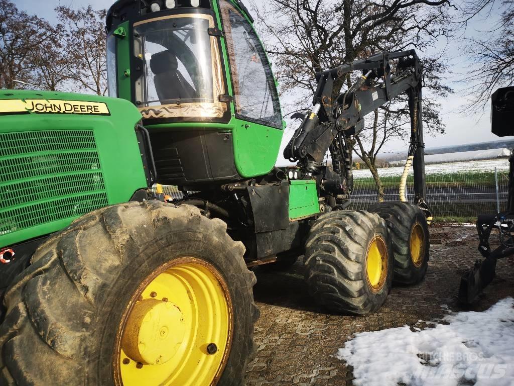 John Deere 1170 E 抓木机