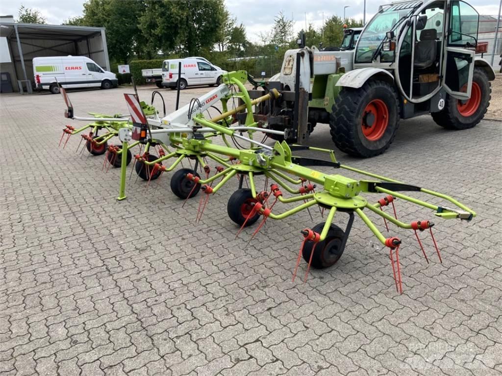 CLAAS VOLTO 800 犁耙和摊草机
