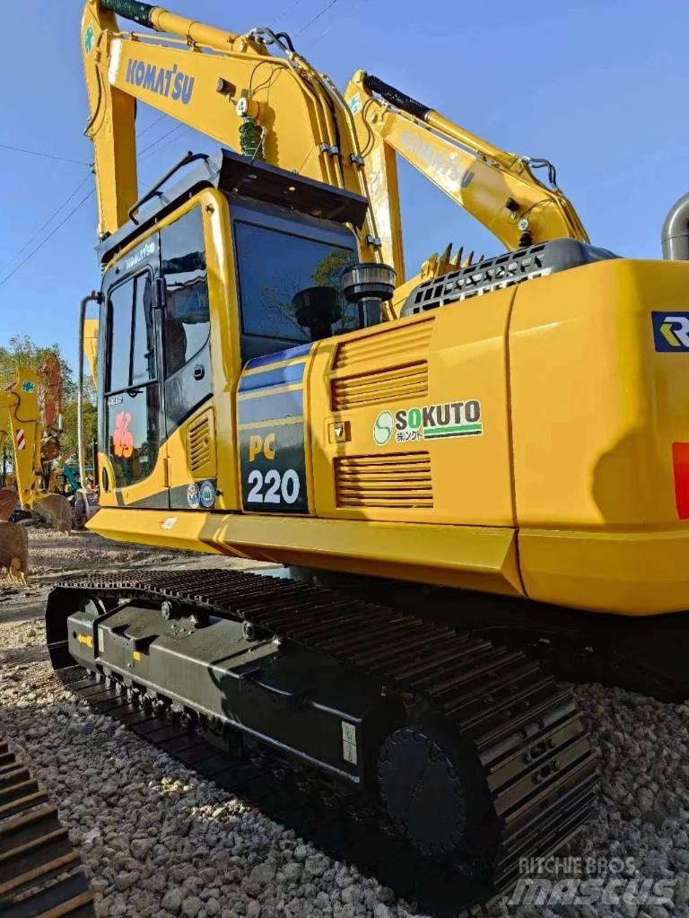 Komatsu PC 220-8 履带挖掘机