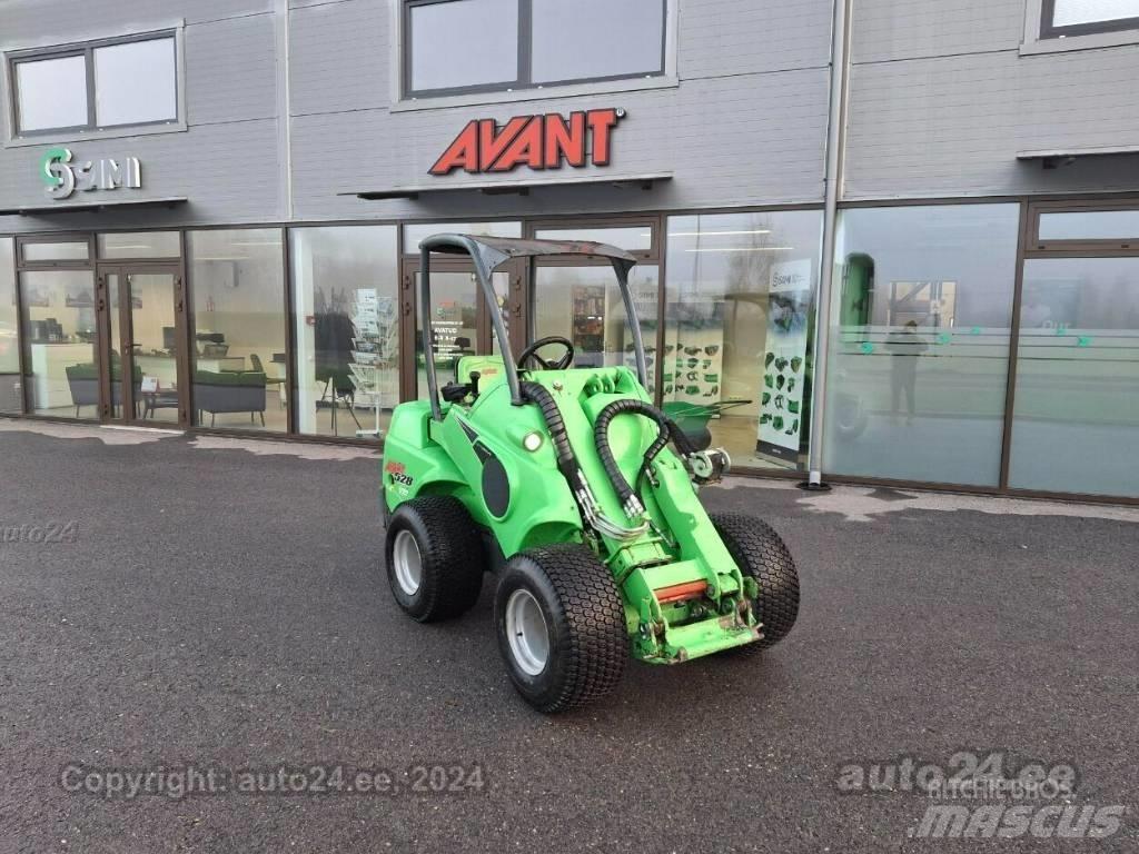 Avant 528 小型装载机