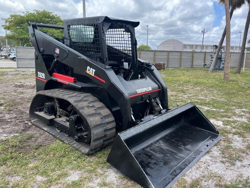 CAT 262 B 滑移装载机