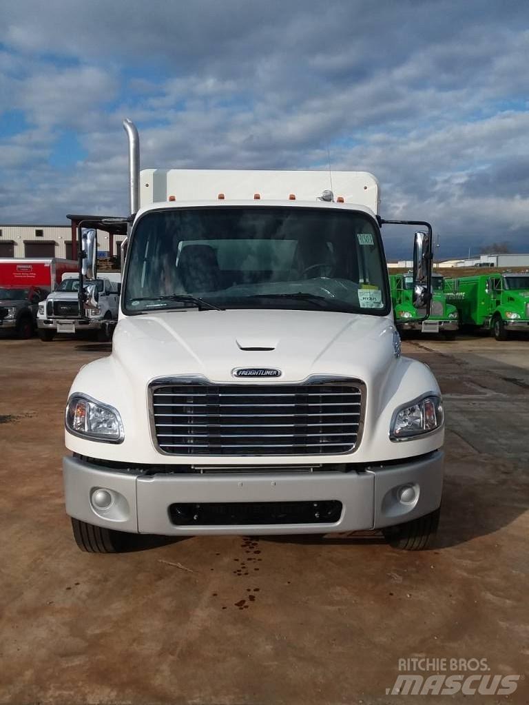 Freightliner M2 饮料运输车
