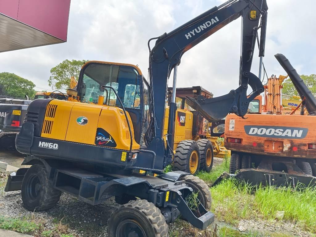 Hyundai R60W 小型挖掘机
