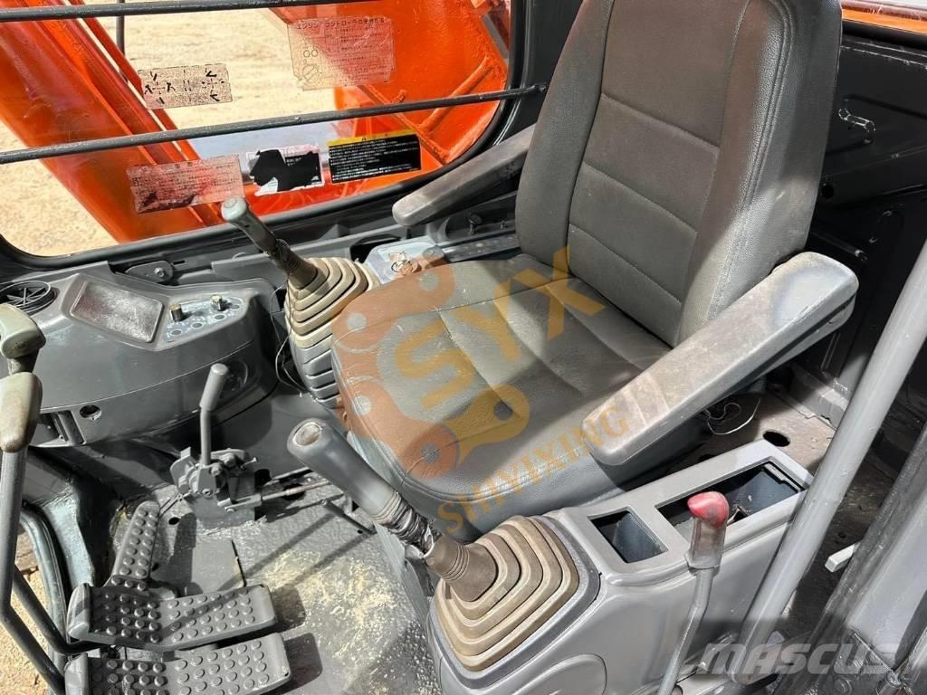 Hitachi EX 200 履带挖掘机