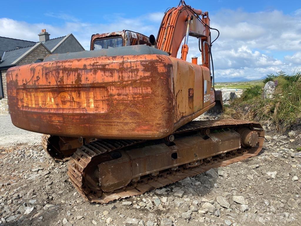 Hitachi EX 200-5 履带挖掘机