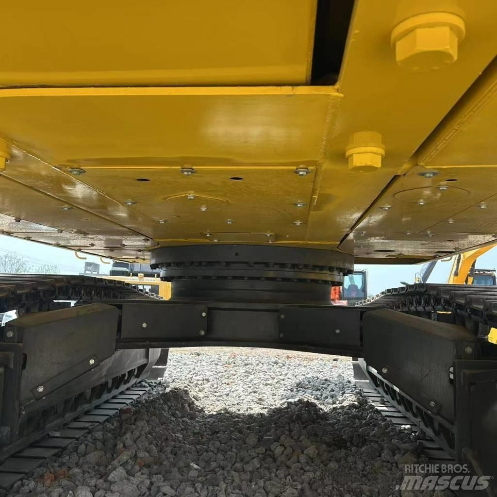 Komatsu 450-8 履带挖掘机