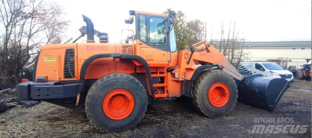 Doosan DL 300 轮式装载机