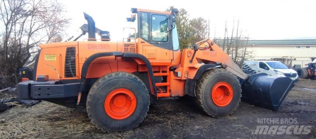 Doosan DL 300 轮式装载机