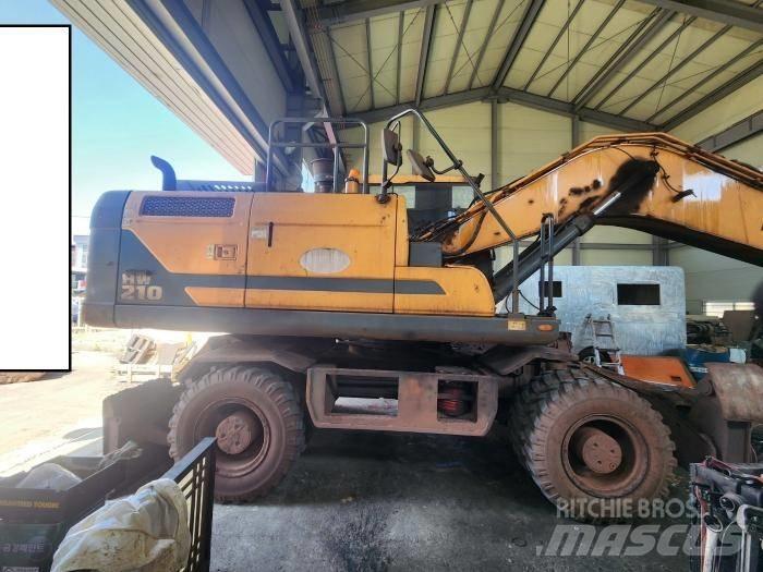 Hyundai HW210 轮式挖掘机