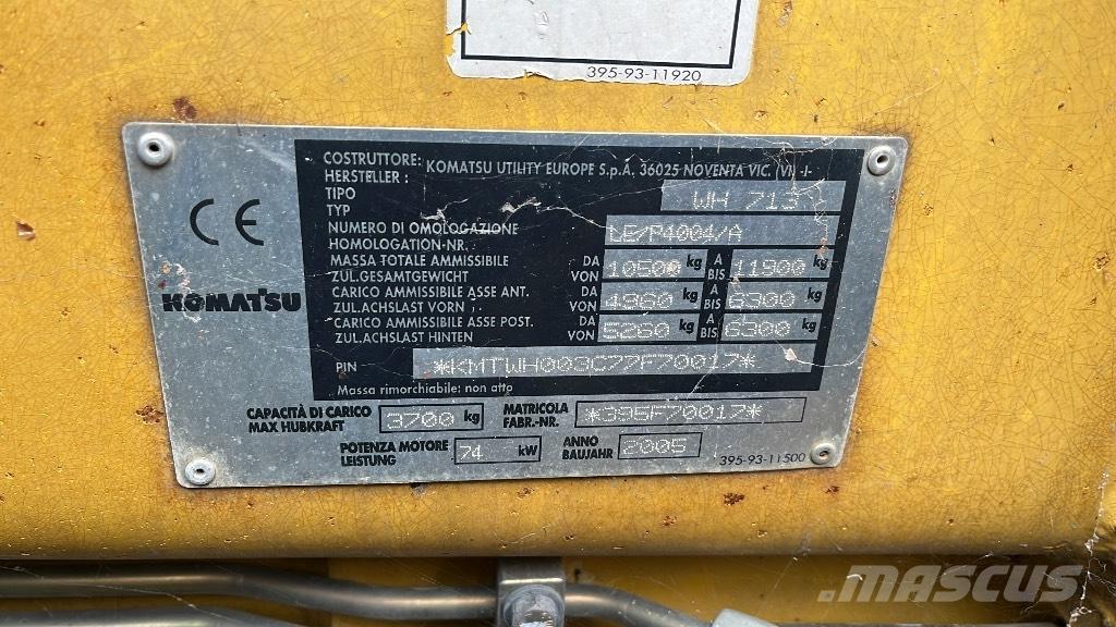 Komatsu WH 713 伸缩臂叉装车|叉装车
