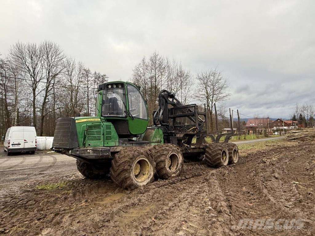 John Deere 1510E 集运机