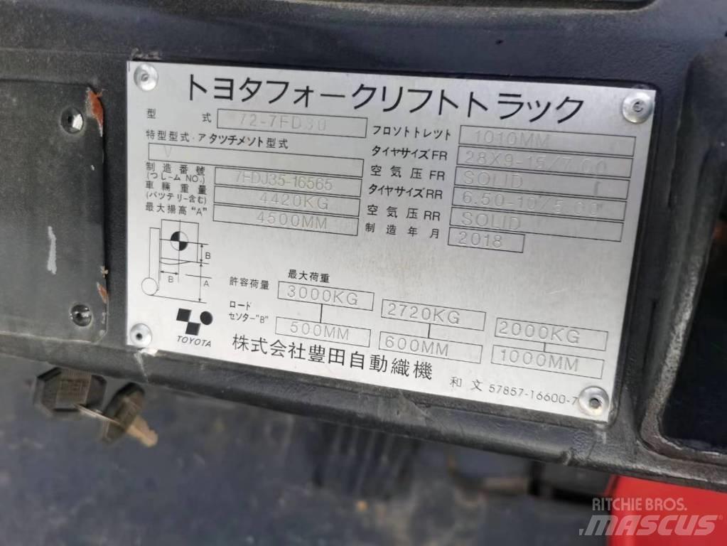 Toyota 7FD 30 柴油叉车