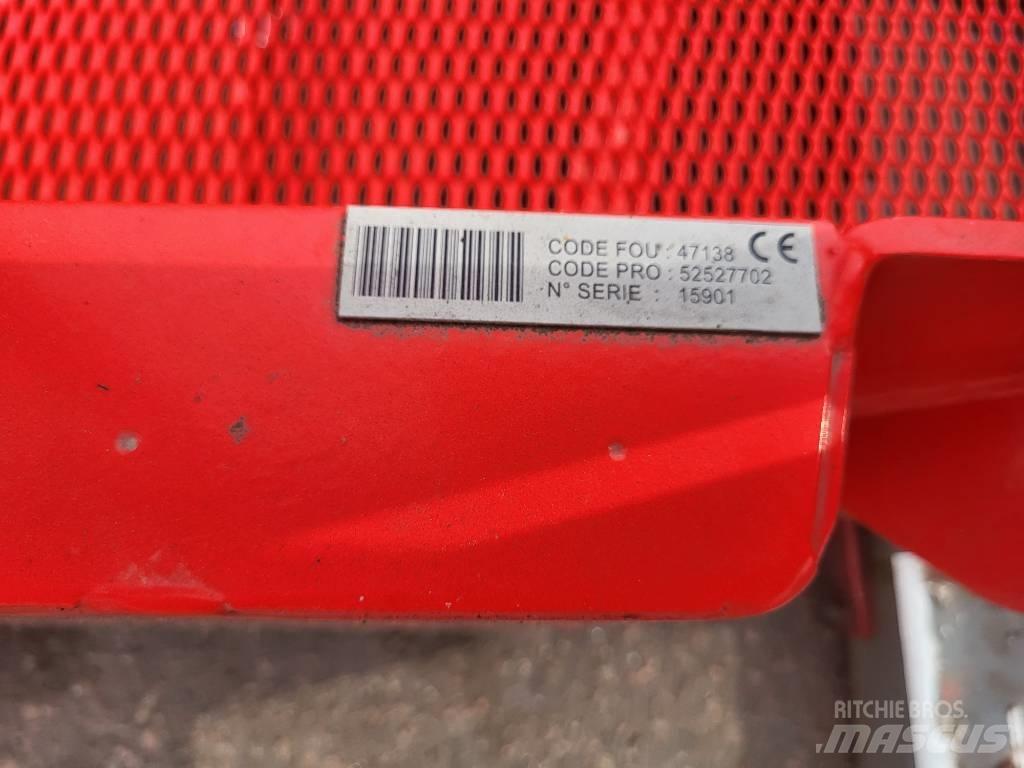 Manitou 200 ATJ kori 客货电梯