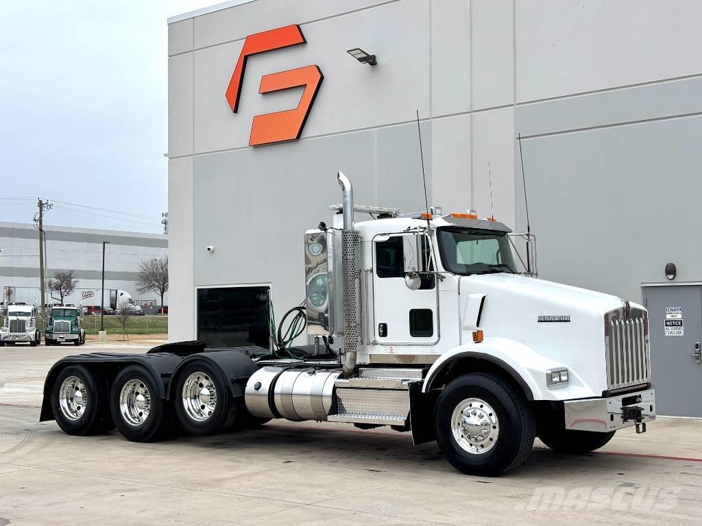 Kenworth T 800 牵引车