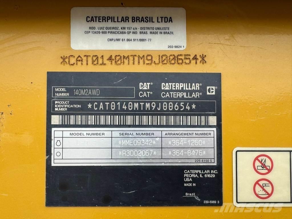 CAT 140M2 AWD 平地机/推土机