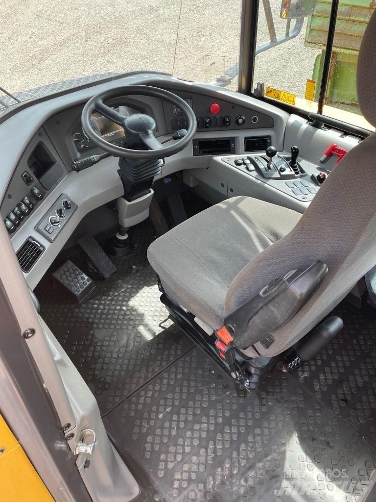 Volvo A30G 铰接式自卸车