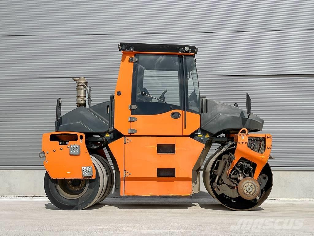 Bomag BW 154 ACP 复合式压路机