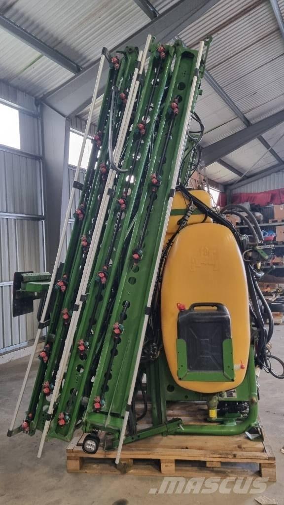 Amazone UF 1200 悬挂式喷雾机