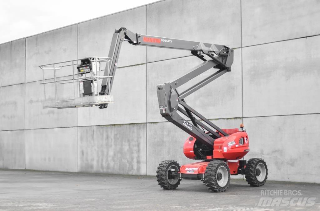 Manitou 200 ATJ 曲臂高空工作平台