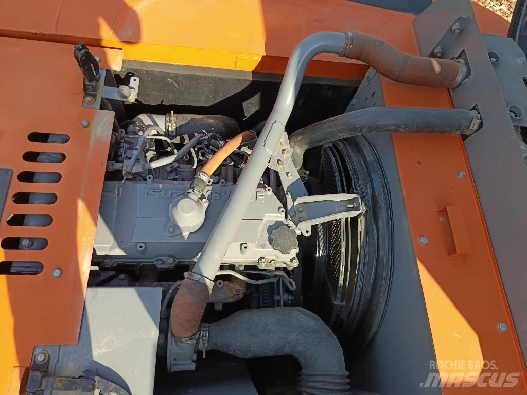 Hitachi ZX240 履带挖掘机