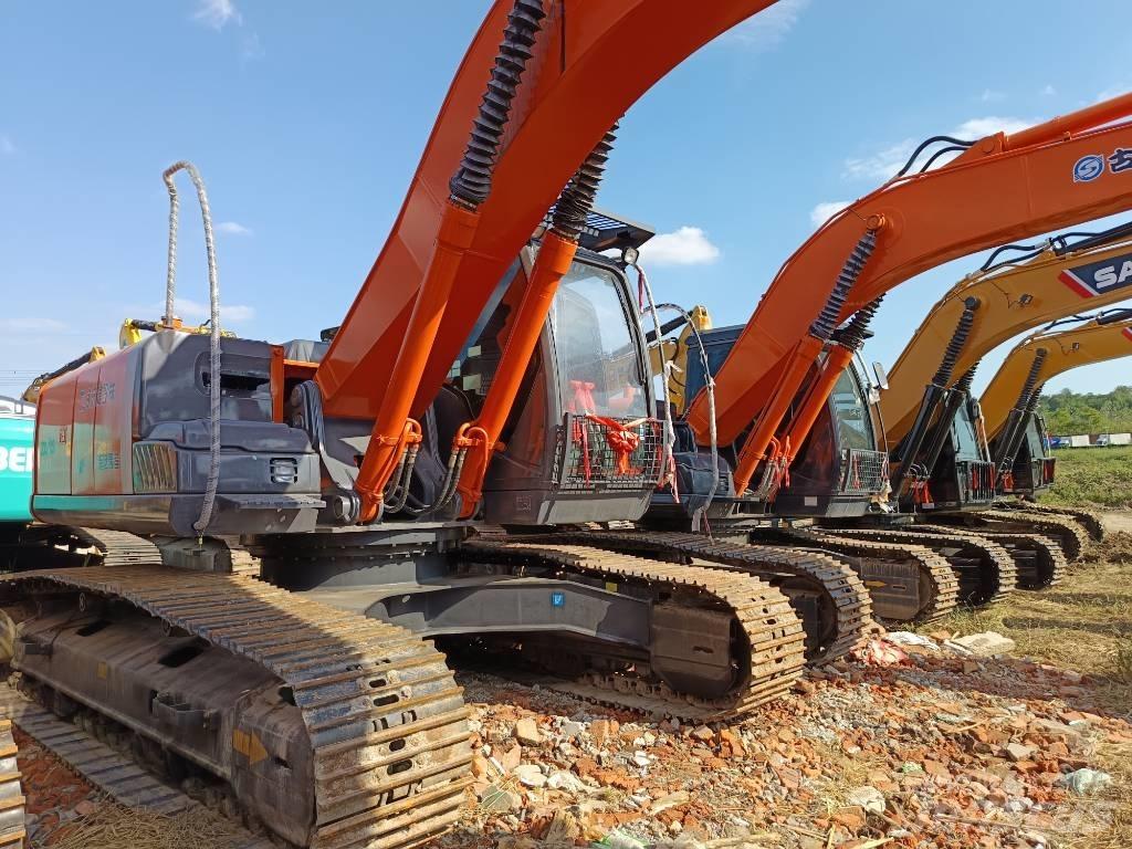 Hitachi ZX240 履带挖掘机