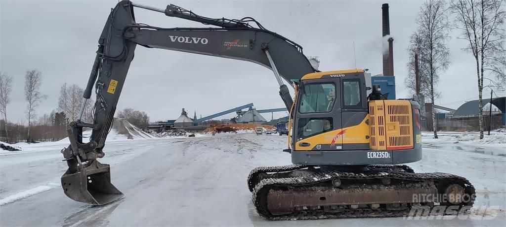 Volvo ECR235DL 履带挖掘机