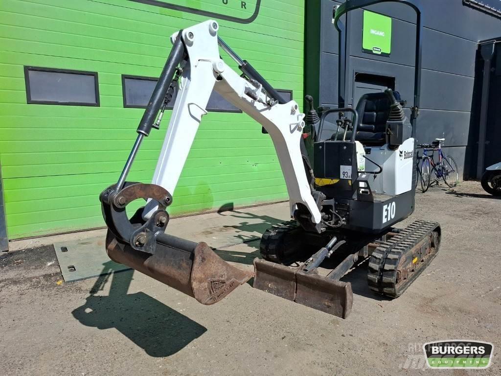 Bobcat E10 小型挖掘机
