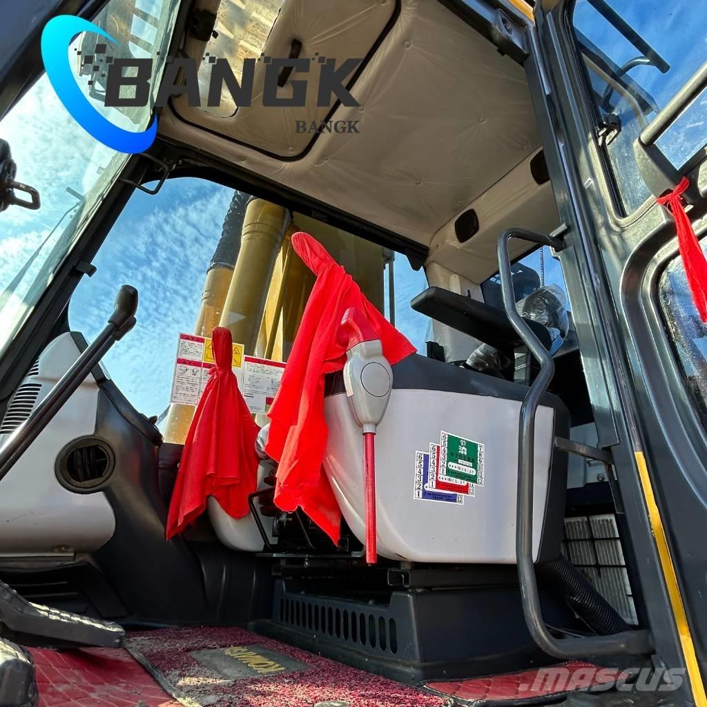 Komatsu PC 220 履带挖掘机