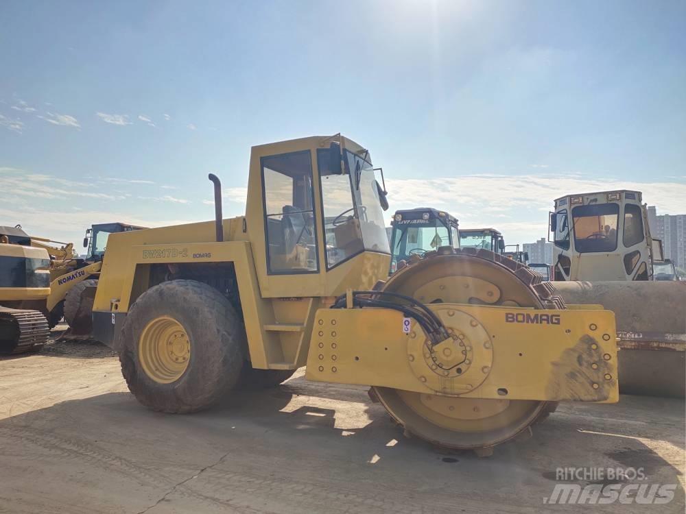 Bomag BW 217 单轮压路机