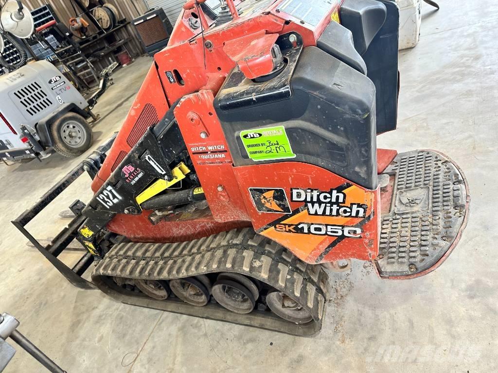 Ditch Witch SK 1050 滑移装载机