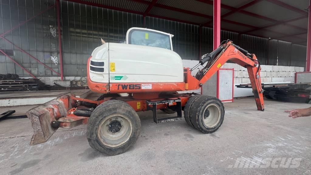 Yanmar TW 85 轮式挖掘机