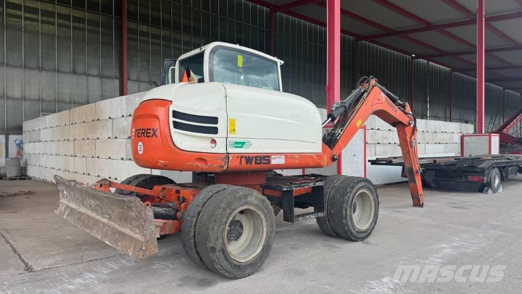 Yanmar TW 85 轮式挖掘机