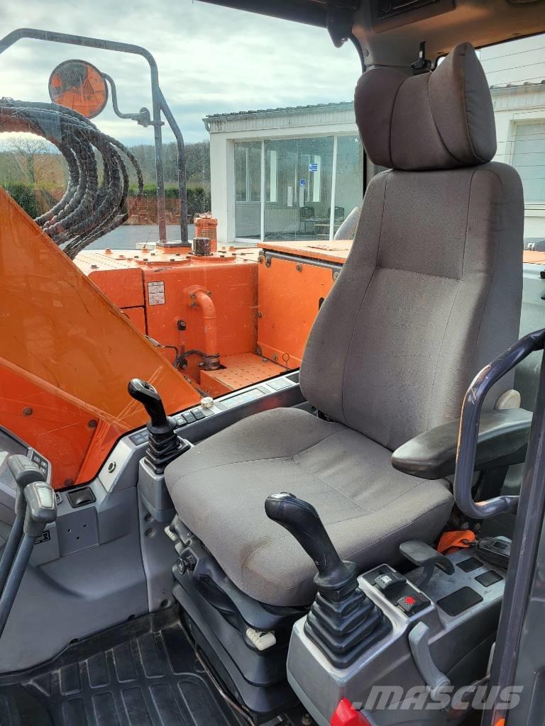 Doosan DX 140 LCR-3 履带挖掘机
