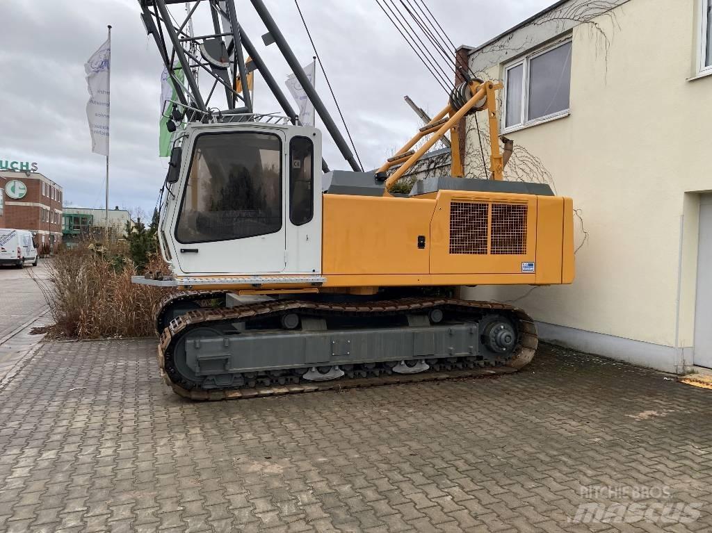 Liebherr HS 833 HD 抓铲挖掘机