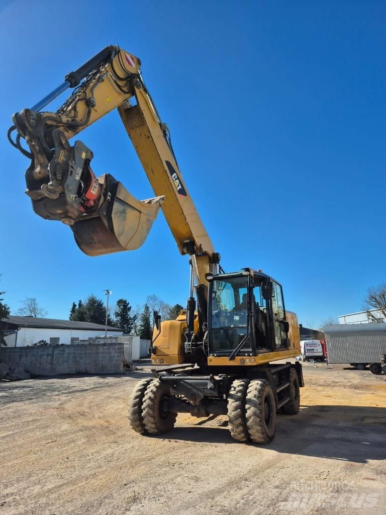 CAT M322F 轮式挖掘机