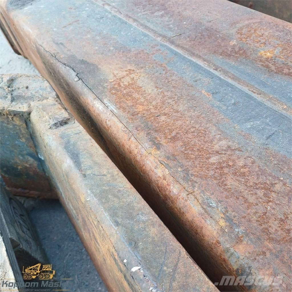 Loglift 111 货运起重机