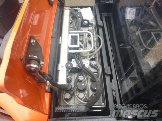 BT SPE 140L 手推堆垛车
