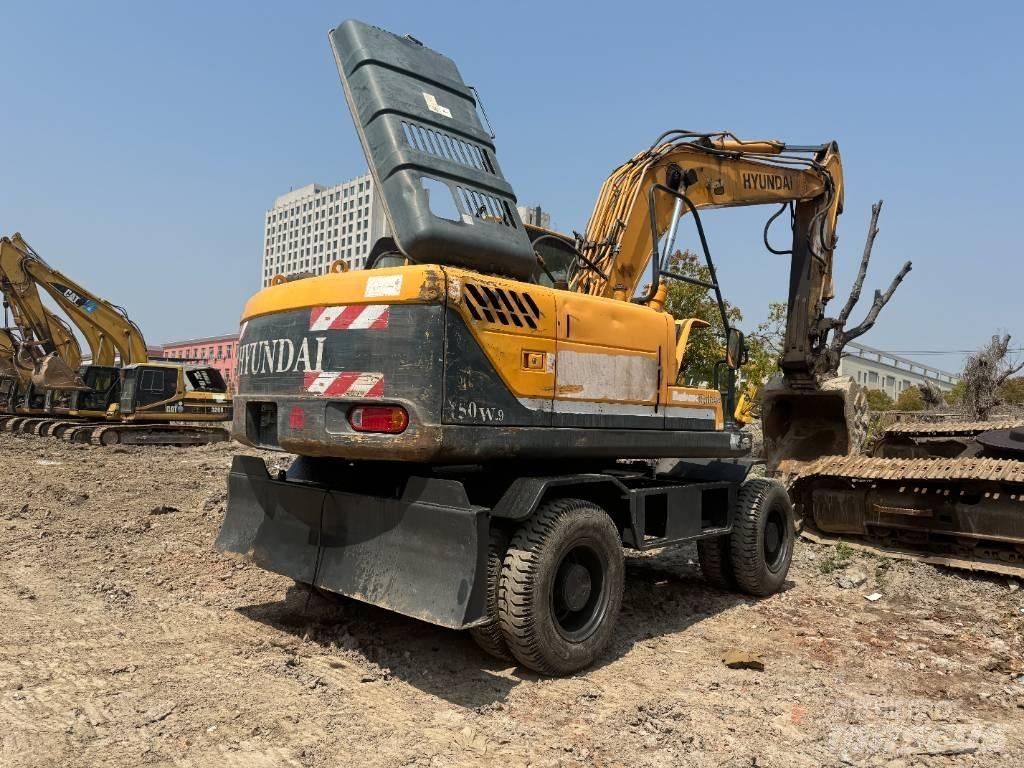 Hyundai R150W-9 轮式挖掘机