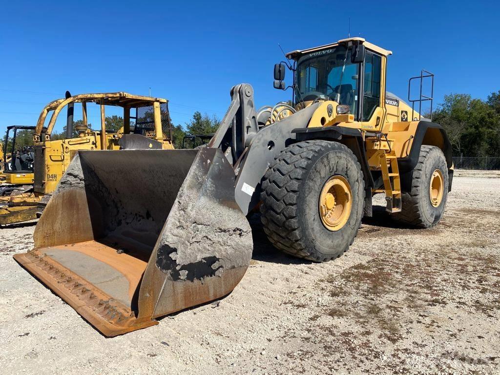 Volvo L 220 H 轮式装载机